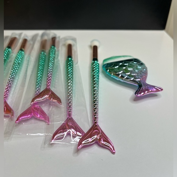 💥🧜♀️NEW💥MAKEUP Brush set 11 pieces Mermaid iridescent green purple eyes… - Picture 13 of 16